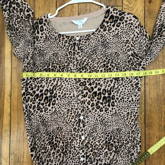 Cardigan - Picture 6 of 9